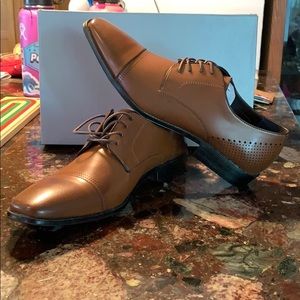 NWT Kenneth Cole men’s dress shoes 9